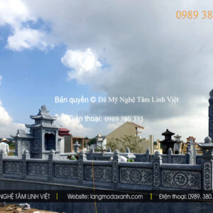 Lăng mộ đá tại Đắk Lắk làm bằng đá xanh, phù hợp khí hậu miền núi cao nguyên