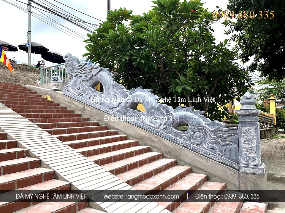 Tượng rồng đá phong thủy đặt tại nhà thờ họ
