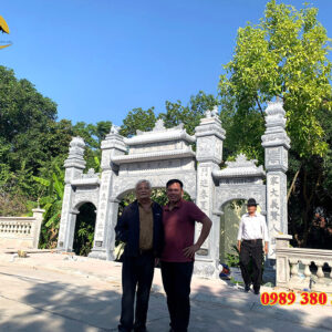 Mẫu cổng đá đẹp Đồng Nai bằng đá xanh tự nhiên chạm khắc tinh xảo