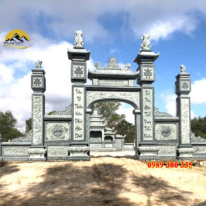 Mẫu cổng đá đẹp Lai Châu làm từ đá xanh tự nhiên nguyên khối, chạm khắc tinh tế