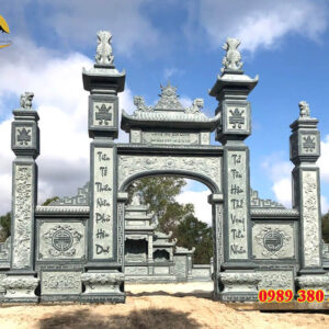 Mẫu cổng đá đẹp Ninh Bình làm từ đá xanh nguyên khối, chạm khắc tinh xảo